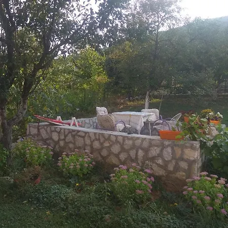 公寓 U Bukovickoj Banji